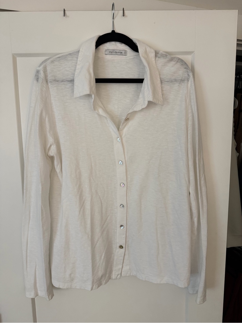 CUT LOOSE Women's White Button-Up Long Sleeve Shirt